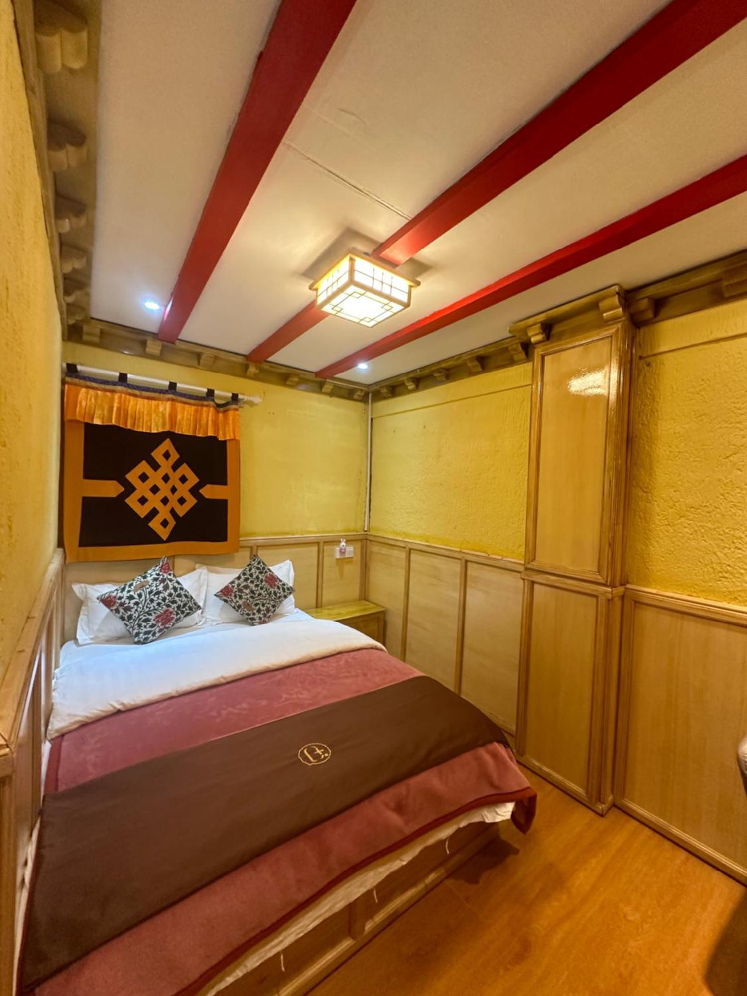 Yi'S Hostel Sangzsila Kültér fotó