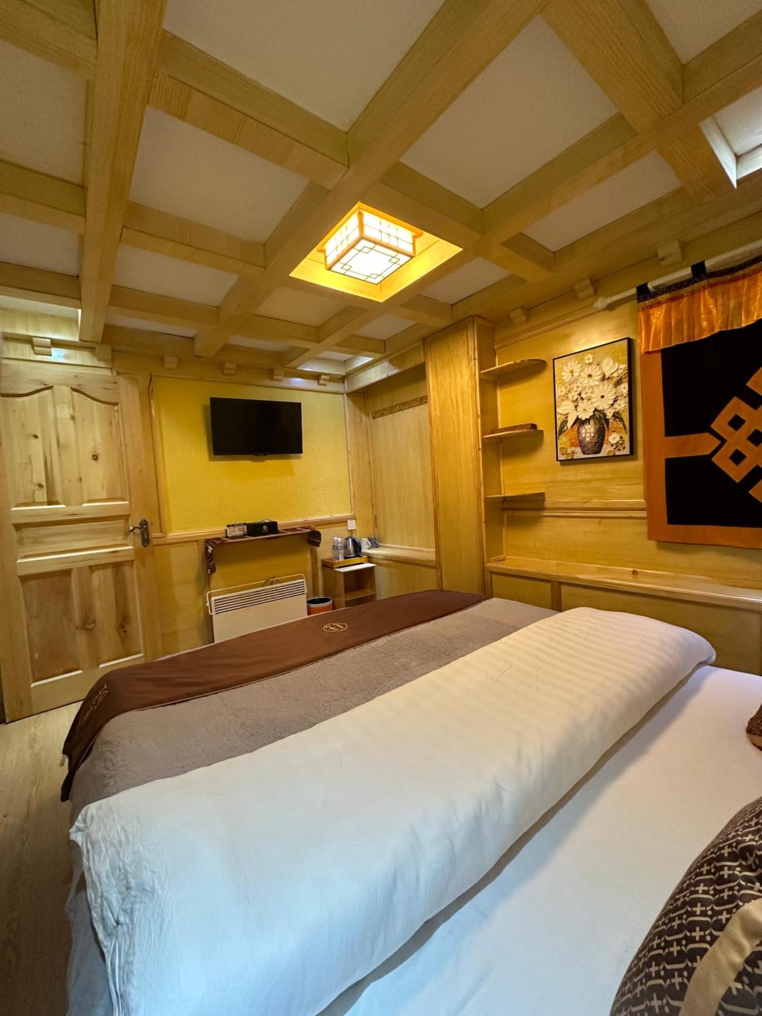 Yi'S Hostel Sangzsila Kültér fotó