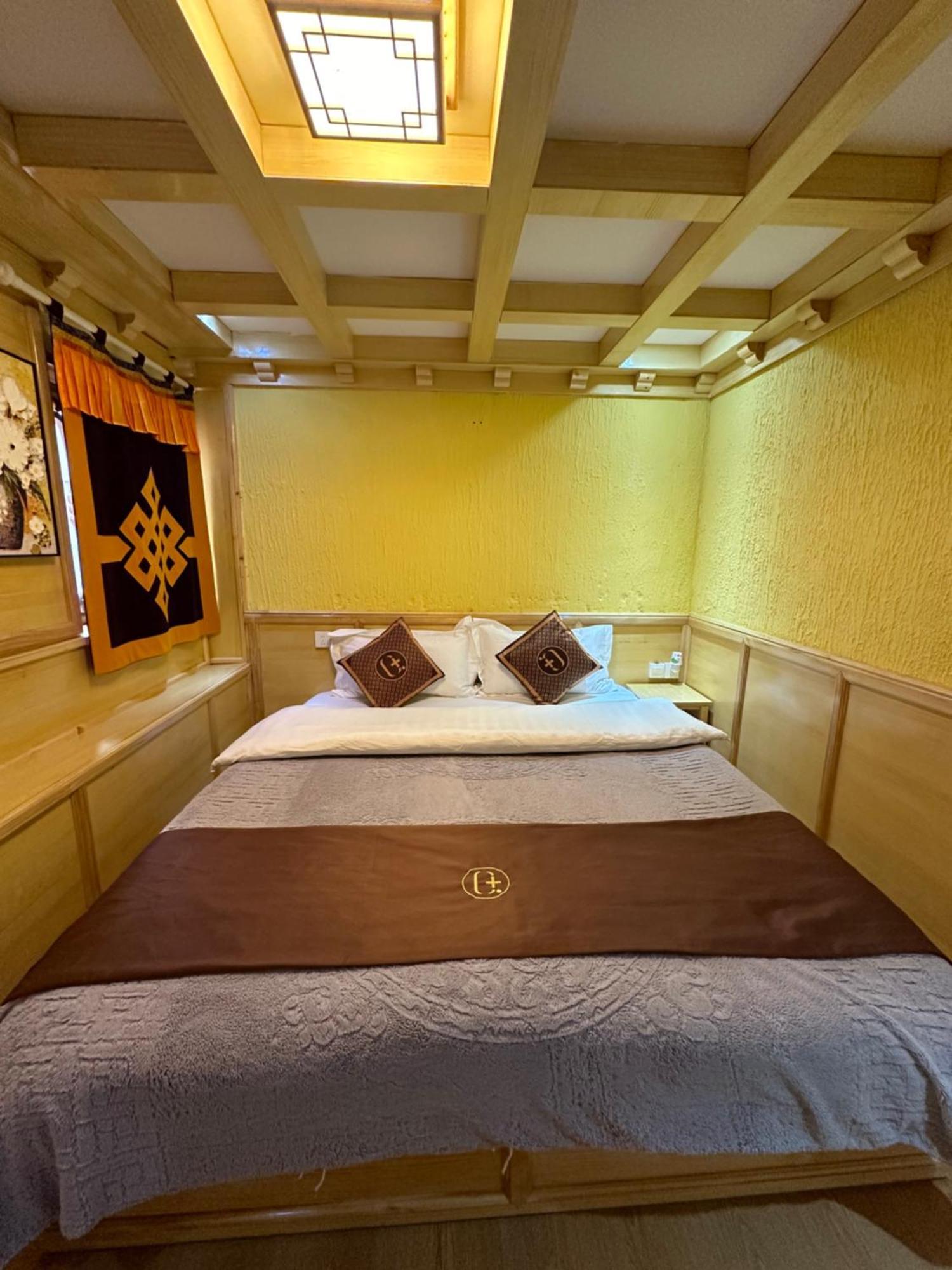 Yi'S Hostel Sangzsila Kültér fotó